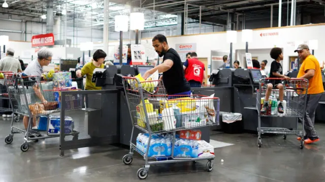 Illustration for “9 Bulk Buys to Compare Before Your Next Warehouse Trip”